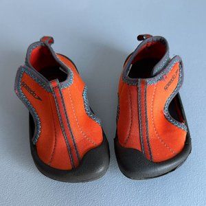 Speedo Orange Water Shoes youth medium 7 / 8